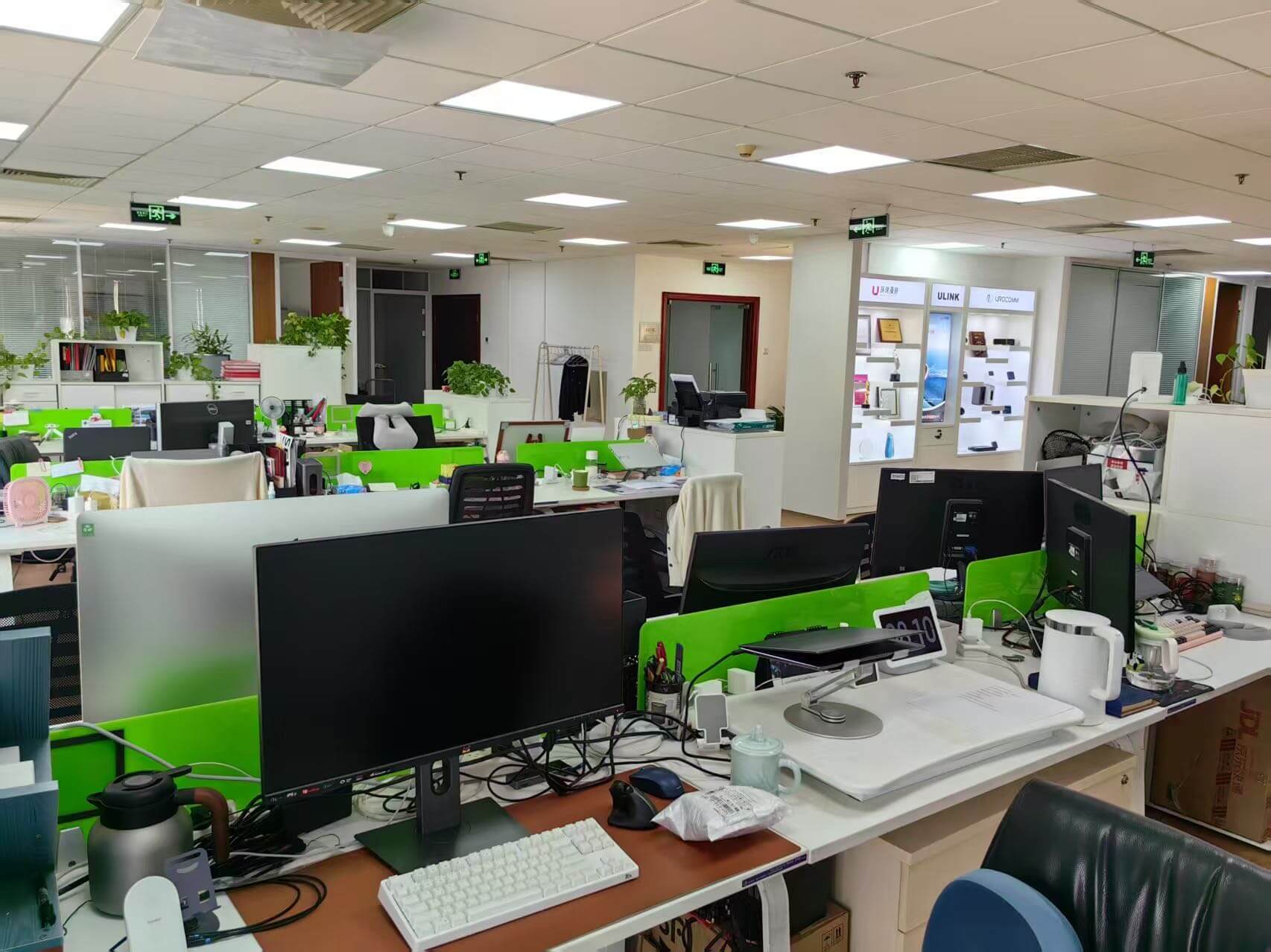 叶青大厦    563平米办公室